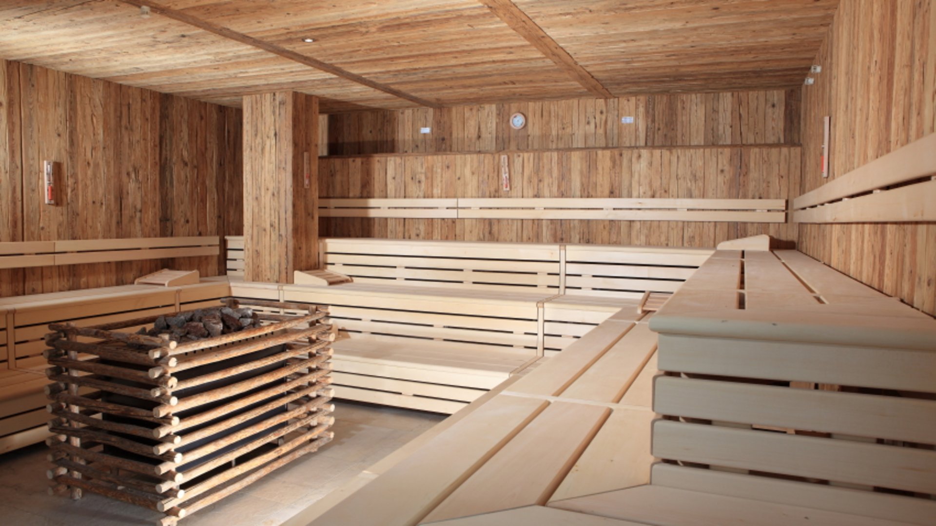 Ihr Resort mit Sky Sauna in Südtirol Ihr Resort mit Sky Sauna in Südtirol