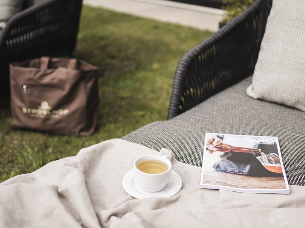 Das Luxushotel in Südtirol mit Spa Lounge Das Luxushotel in Südtirol mit Spa Lounge