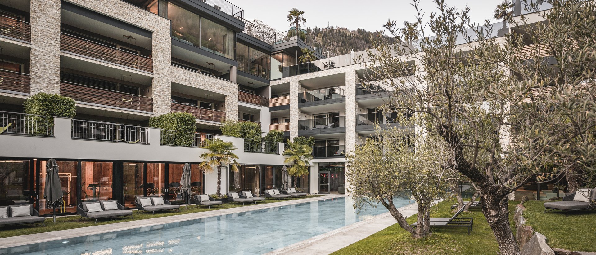 Das Luxushotel in Südtirol mit Spa Lounge Das Luxushotel in Südtirol mit Spa Lounge