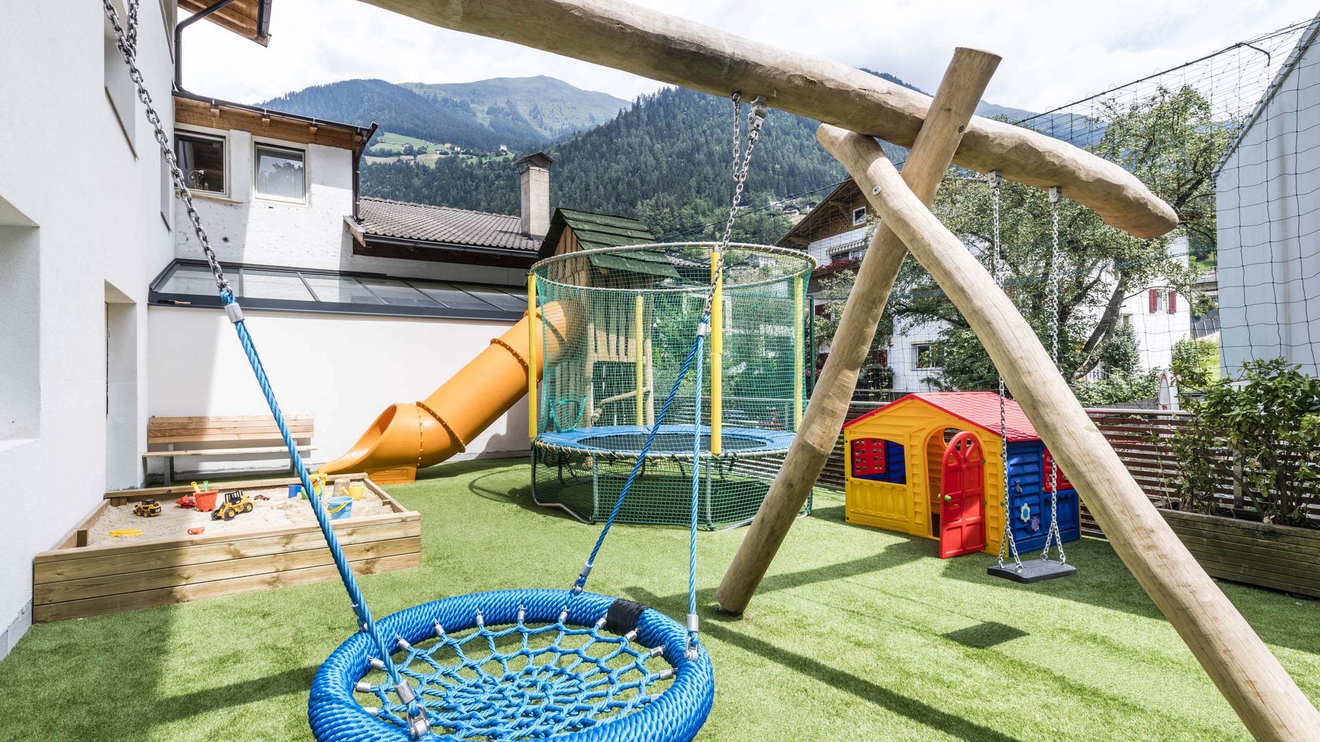 Kinderhotel in Südtirol mit Betreuung Kinderhotel in Südtirol mit Betreuung