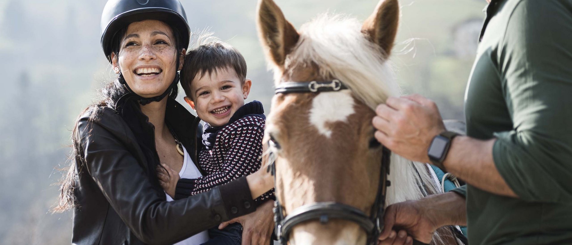 Mit dem Rennrad ins Hotel in Südtirol Mit dem Rennrad ins Hotel in Südtirol