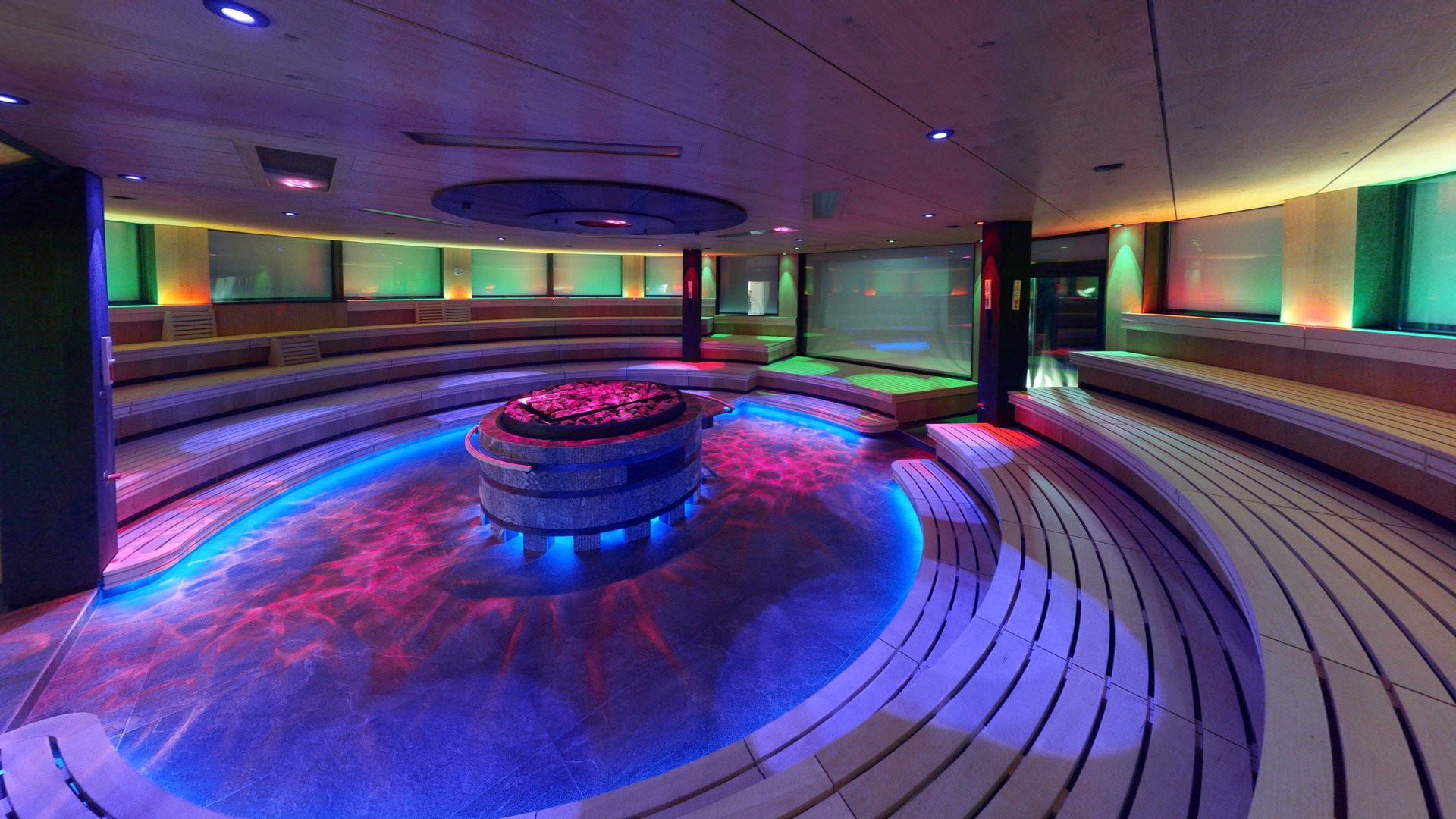 Ihr Resort mit Sky Sauna in Südtirol Ihr Resort mit Sky Sauna in Südtirol