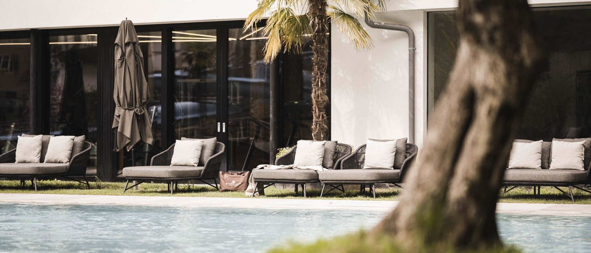 Das Luxushotel in Südtirol mit Spa Lounge Das Luxushotel in Südtirol mit Spa Lounge