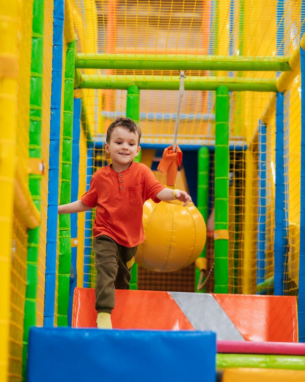 STROBLHOF: Ihr Familienhotel in Südtirol mit Pool STROBLHOF: Ihr Familienhotel in Südtirol mit Pool
